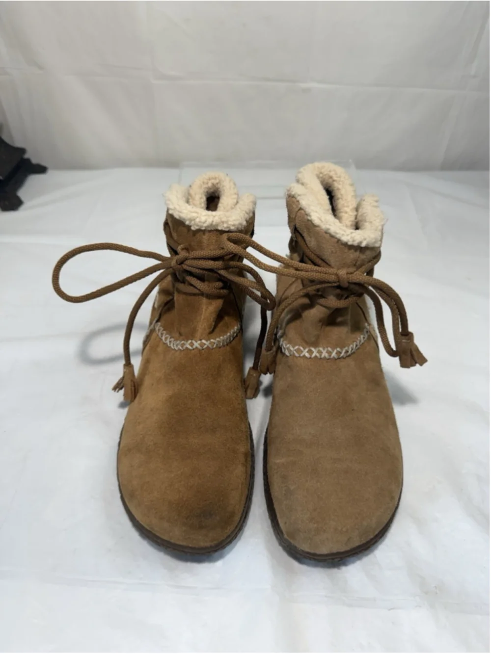 Earth Paula Size 7 .5 Snow Boots Suede Sheepskin Leather Ankle Boots